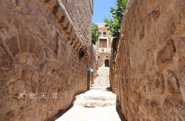探寻奇妙世界,来帮别人还信用卡结果卡被银行封了 怎么办问答交流吧!